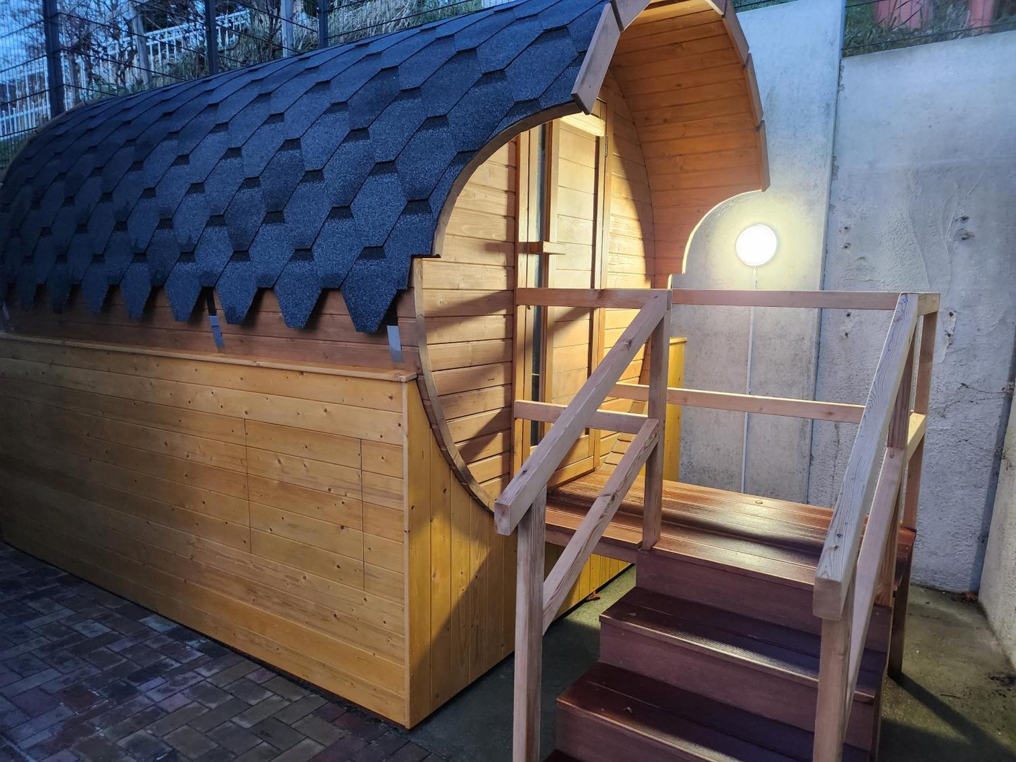 Haus Strandkoerv Mit Fass-Sauna Loddin Bagian luar foto