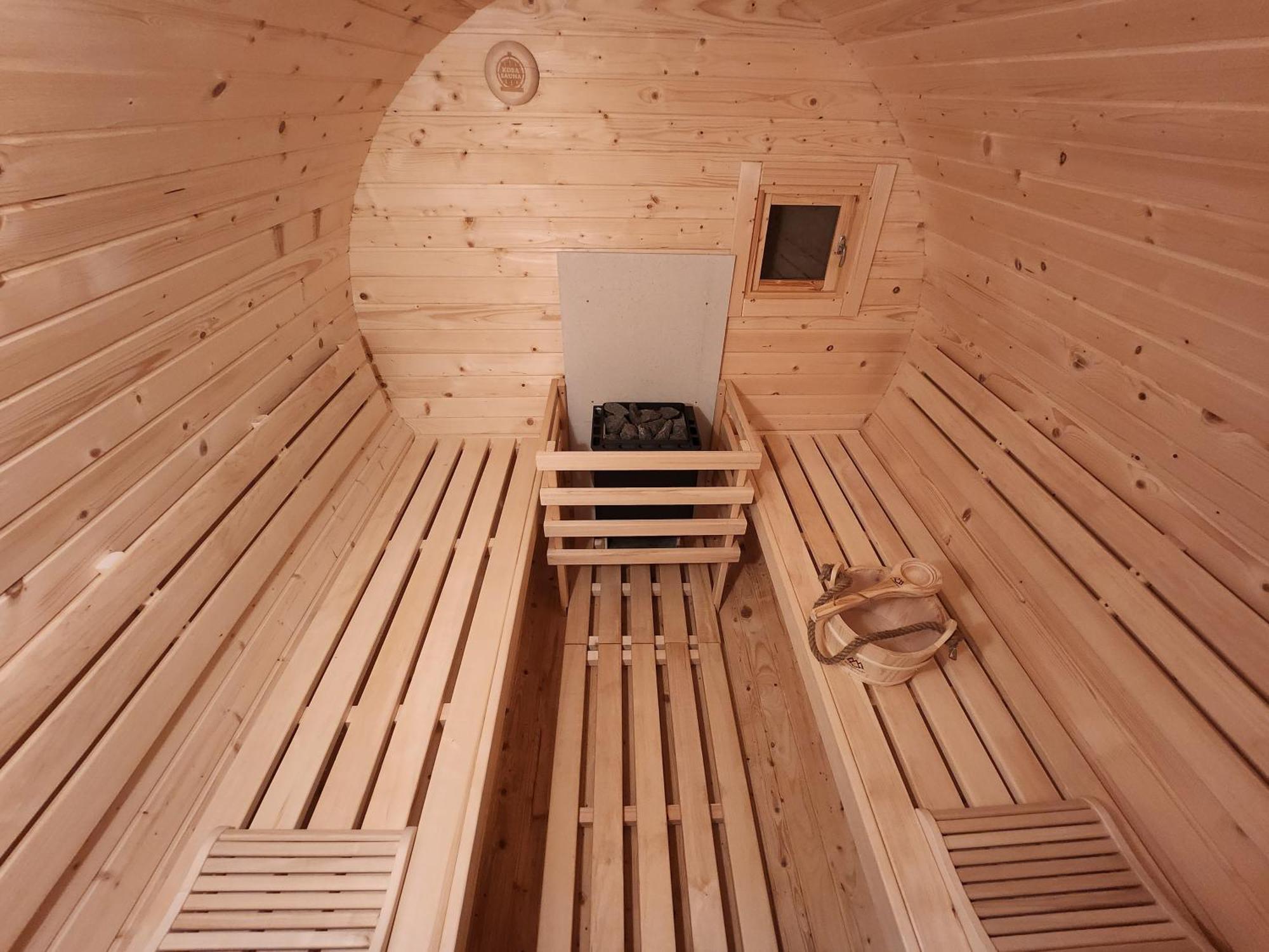 Haus Strandkoerv Mit Fass-Sauna Loddin Bagian luar foto