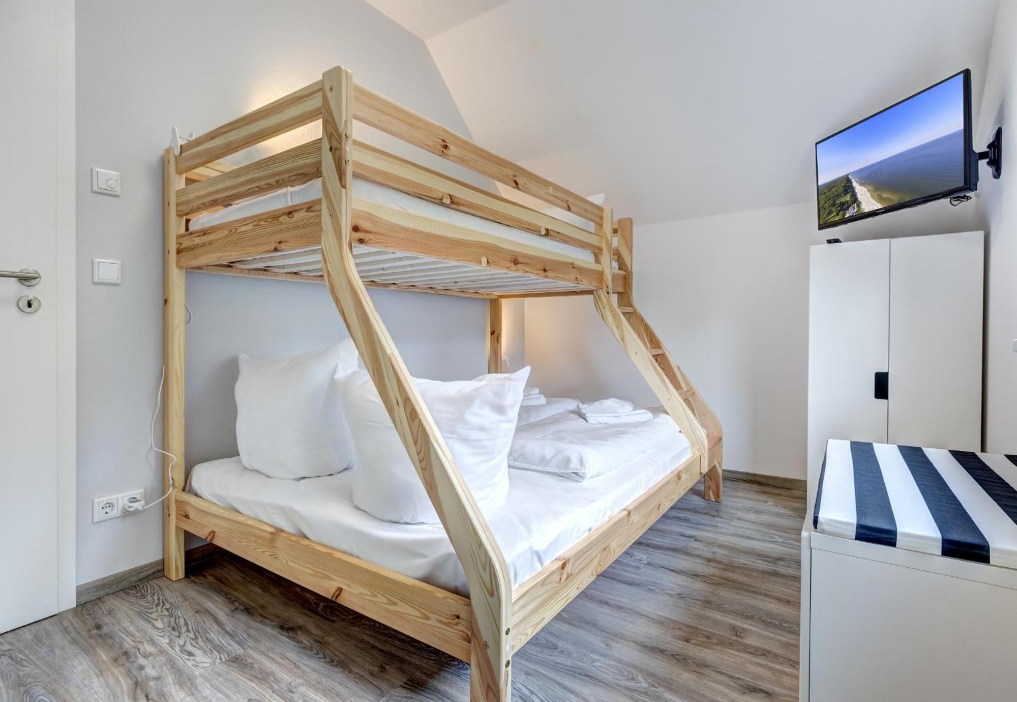Haus Strandkoerv Mit Fass-Sauna Loddin Bagian luar foto