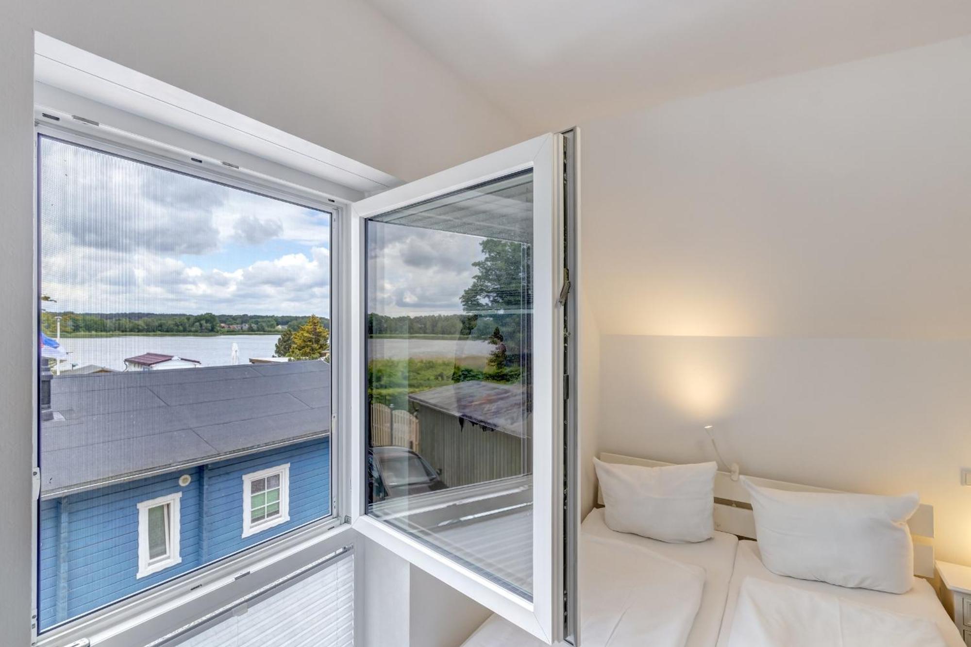 Haus Strandkoerv Mit Fass-Sauna Loddin Bagian luar foto